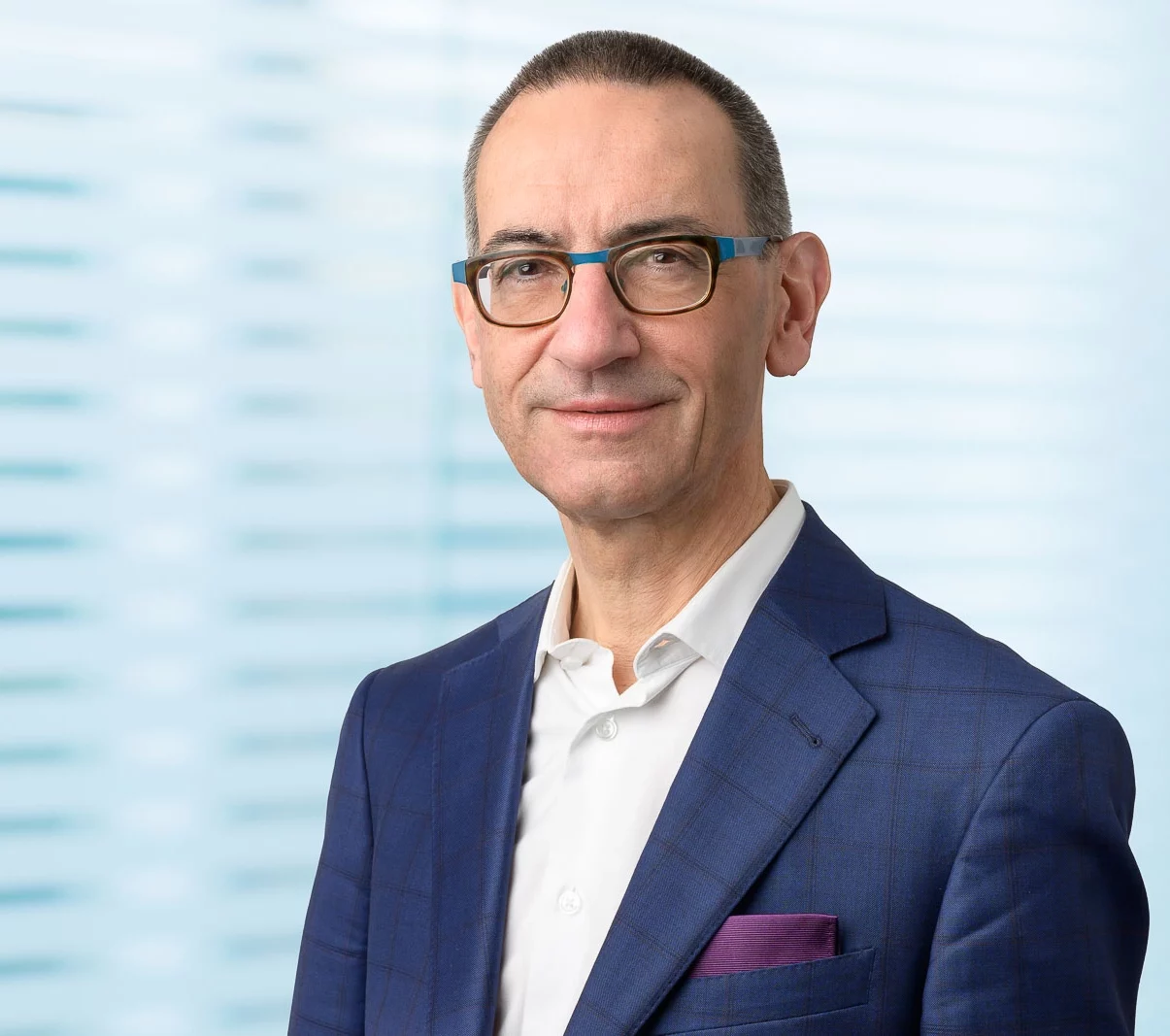 Sprecher: Stefan Holenstein